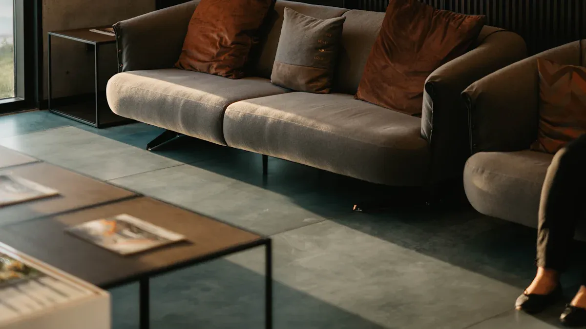 Choosing Decorative Accessories by Size and Scale