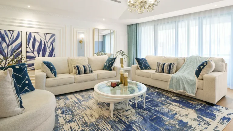 How to Mix Decorative Accessories Like a Designer