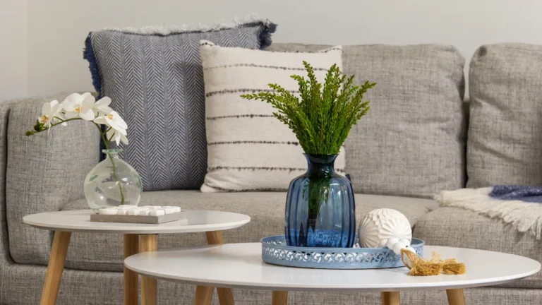 How to Decorate Coffee Tables Without Clutter