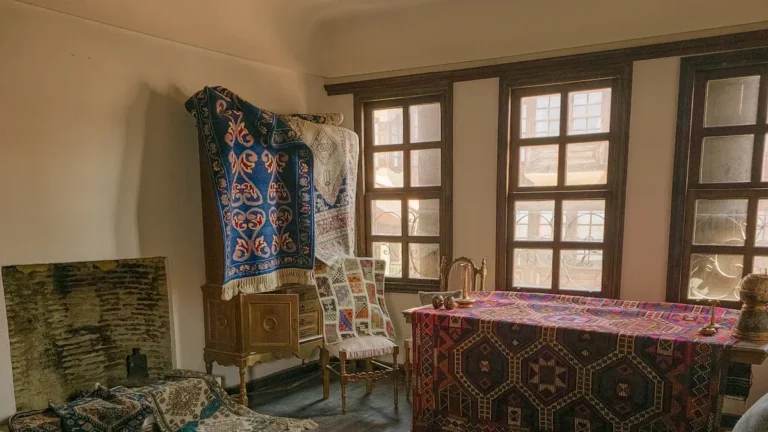 Modern vs Traditional Home Décor: Key Differences